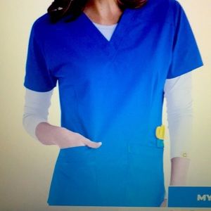 WonderFlex scrub top